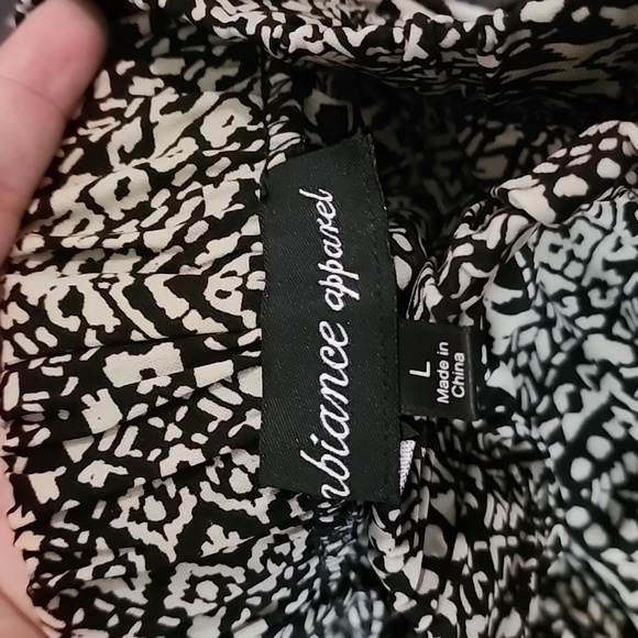 Tribal Legging - Picture 3 of 3